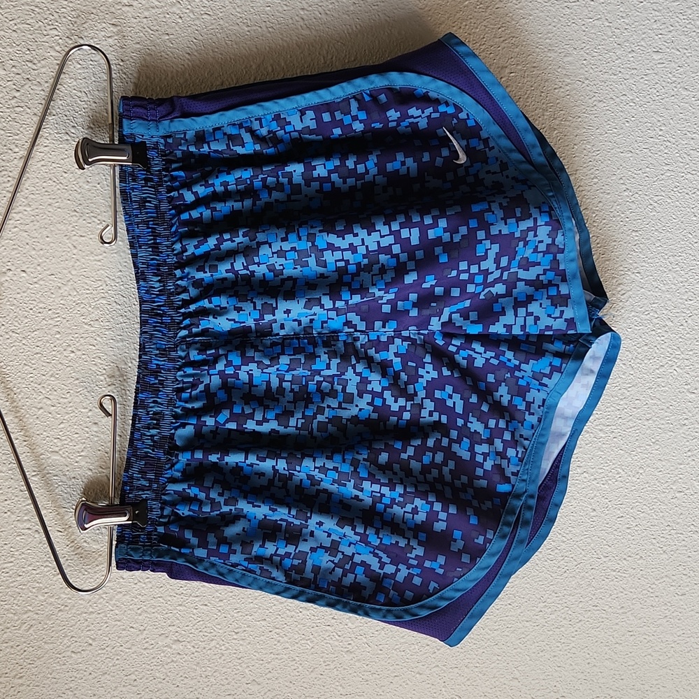 Nike Womens Dri Fit Printed Tempo Running Athletic Shorts Size M